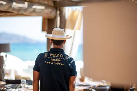 Prao Plage Sainte-Maxime · Restaurant et Plage Privée Côte d’Azur - Terasse sur la plage